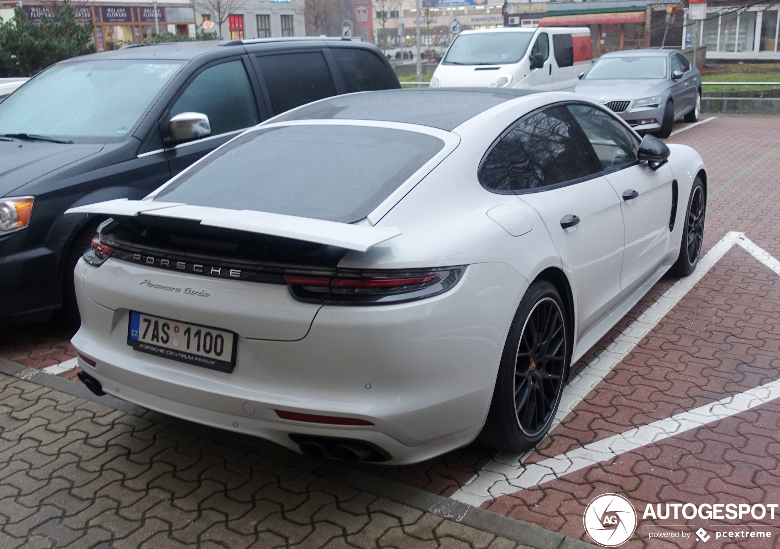 Porsche 971 Panamera Turbo