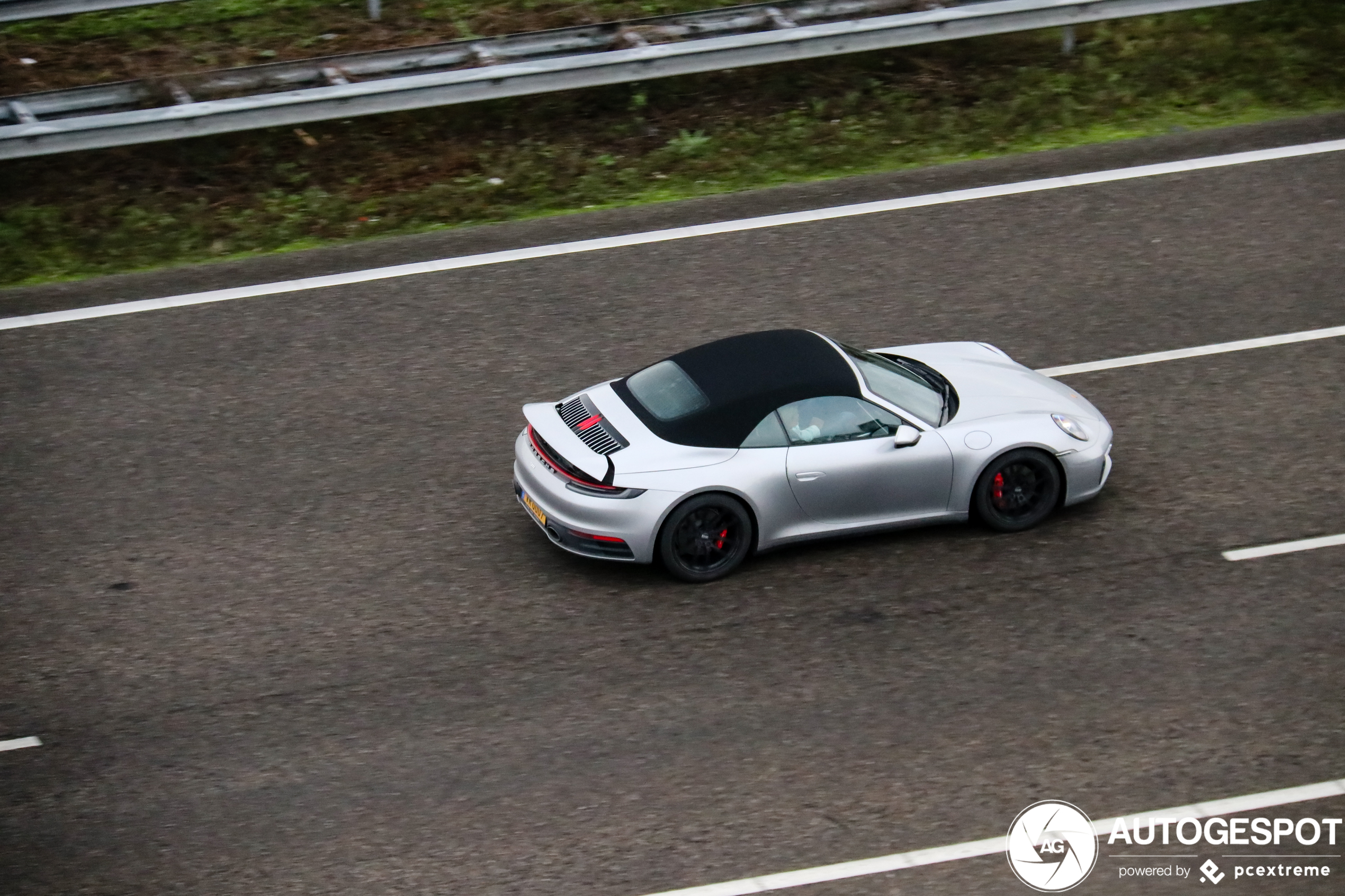 Porsche 992 Carrera 4S Cabriolet