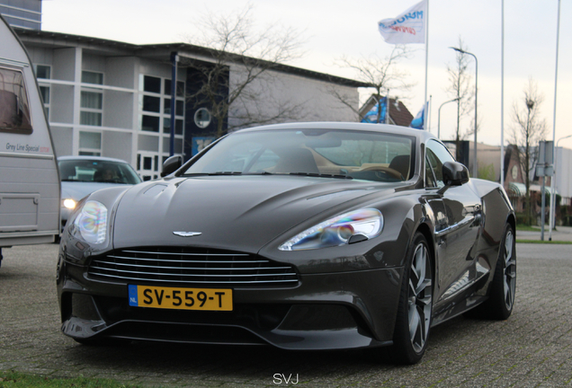 Aston Martin Vanquish 2013