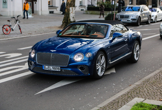 Bentley Continental GTC 2019