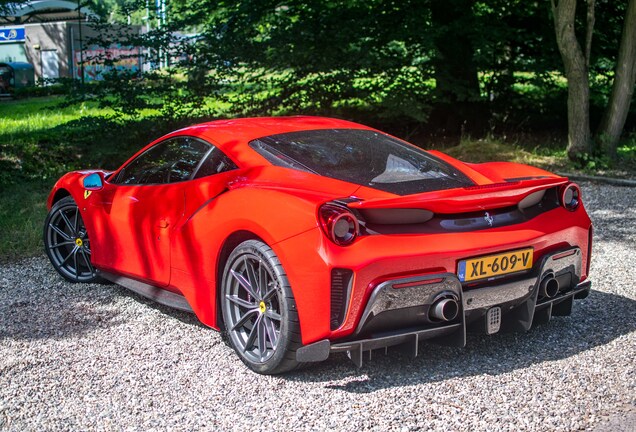 Ferrari 488 Pista