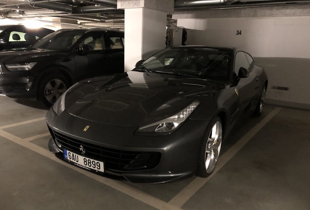 Ferrari GTC4Lusso T