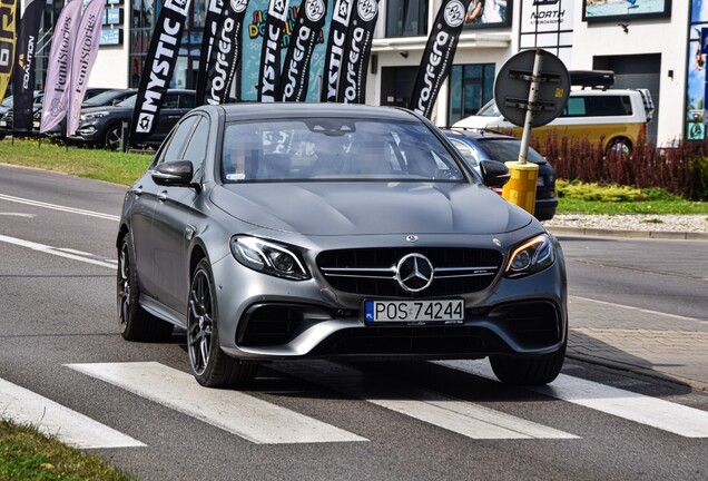 Mercedes-AMG E 63 S W213