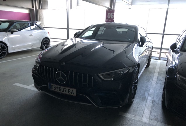 Mercedes-AMG GT 63 S X290