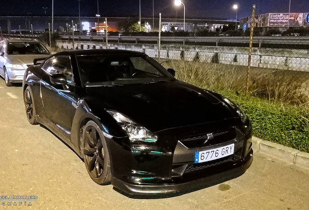 Nissan GT-R