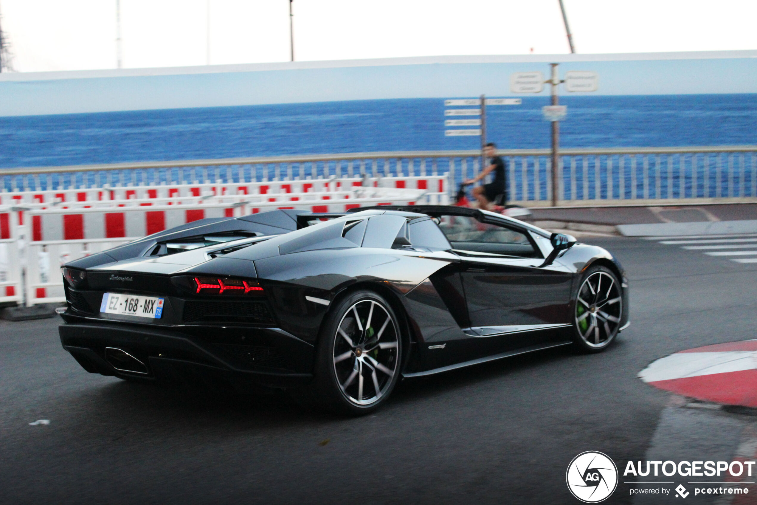 Lamborghini Aventador S LP740-4 Roadster