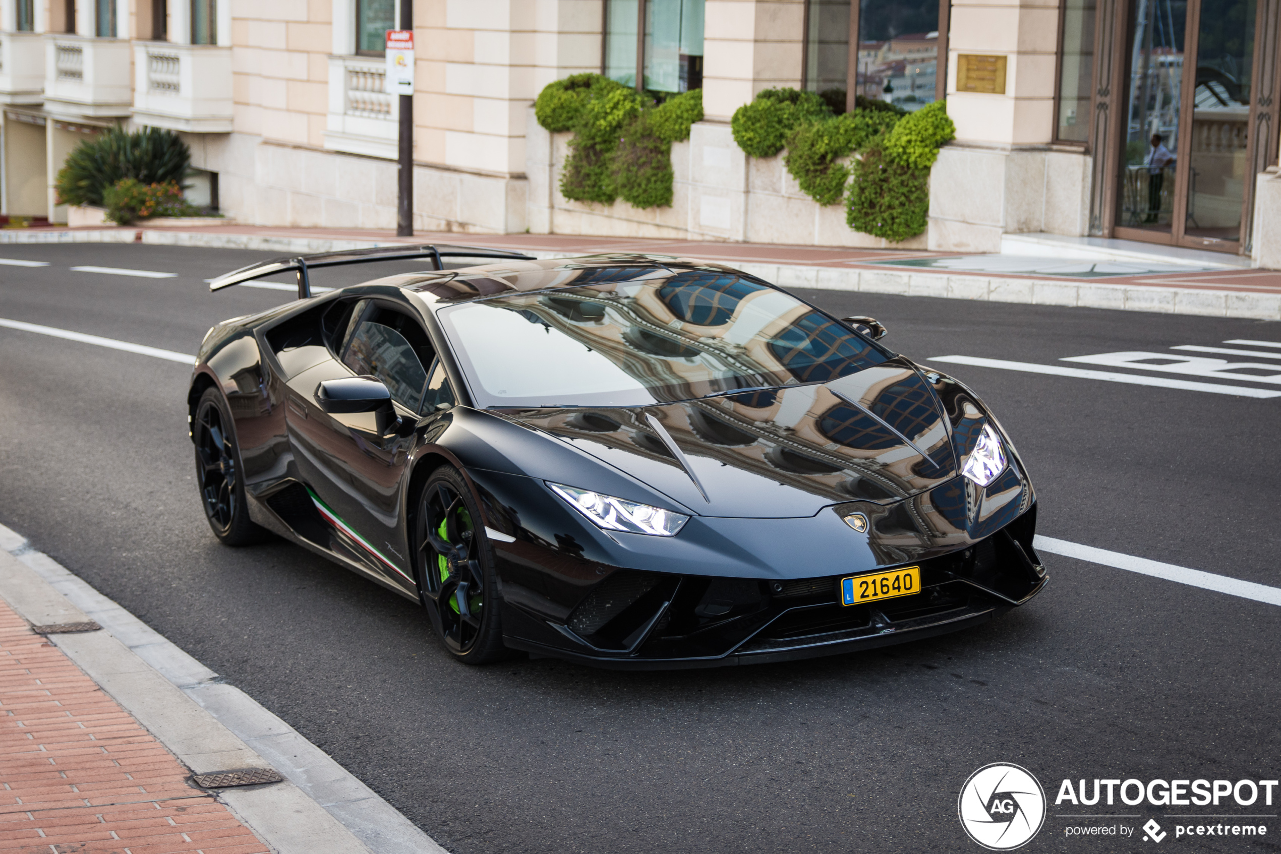 Lamborghini Huracán LP640-4 Performante