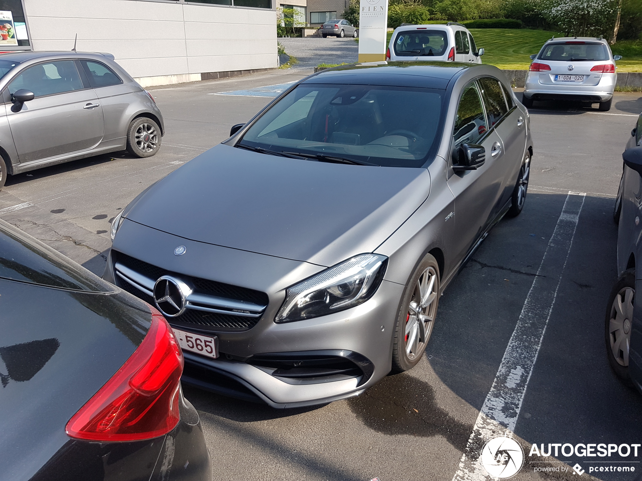 Mercedes-AMG A 45 W176 2015