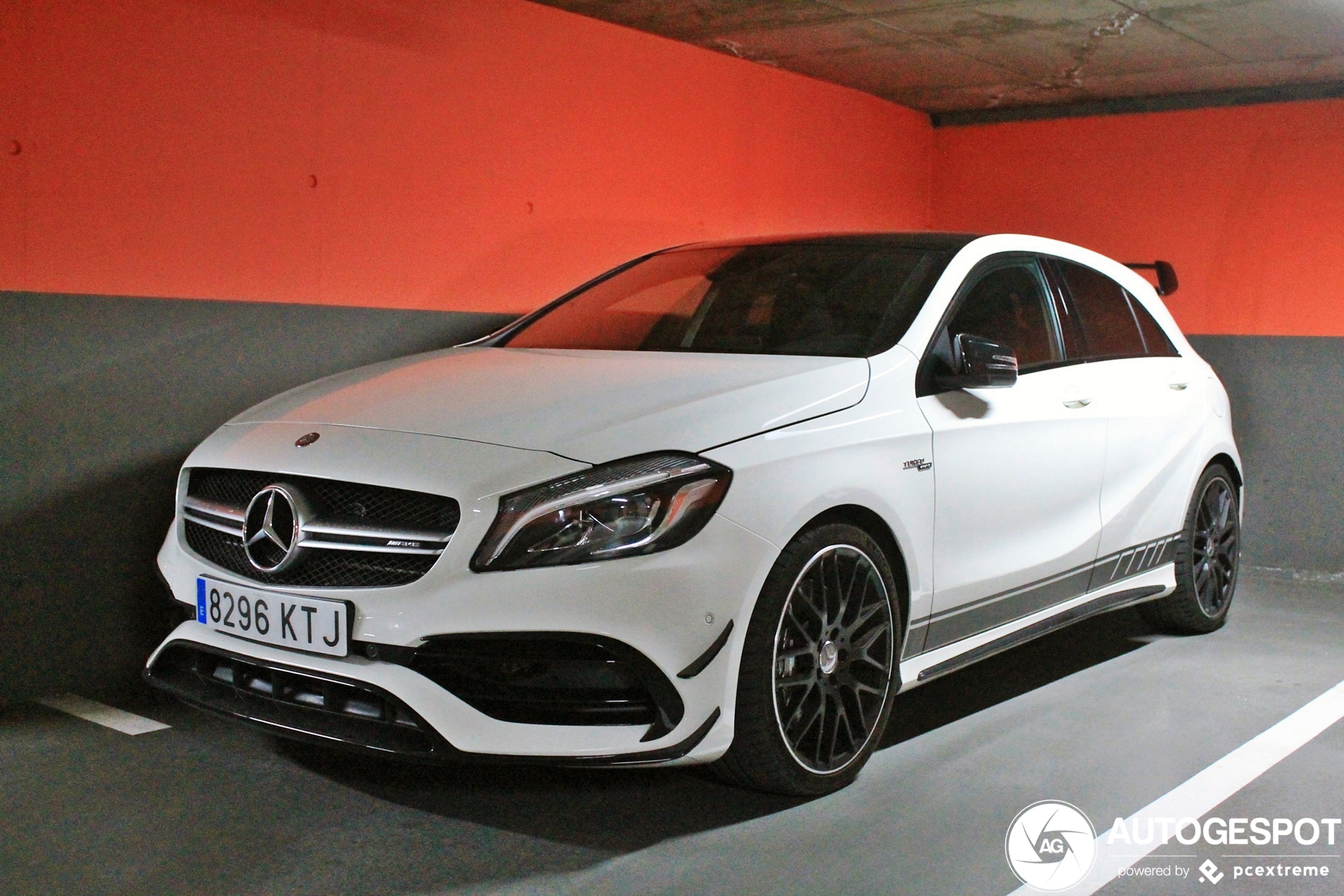 Mercedes-AMG A 45 W176 2015