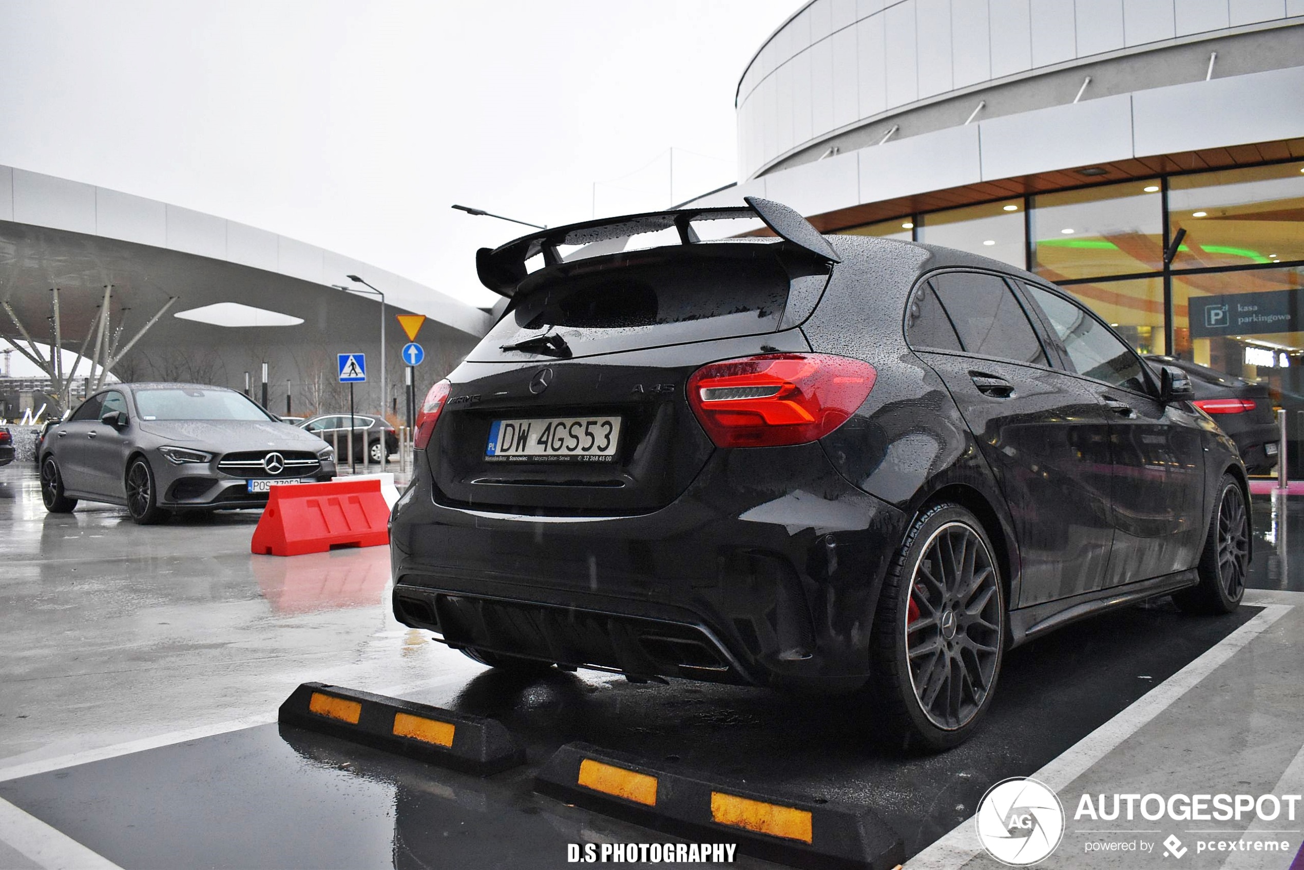 Mercedes-AMG A 45 W176 2015