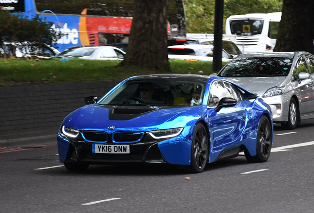 BMW i8