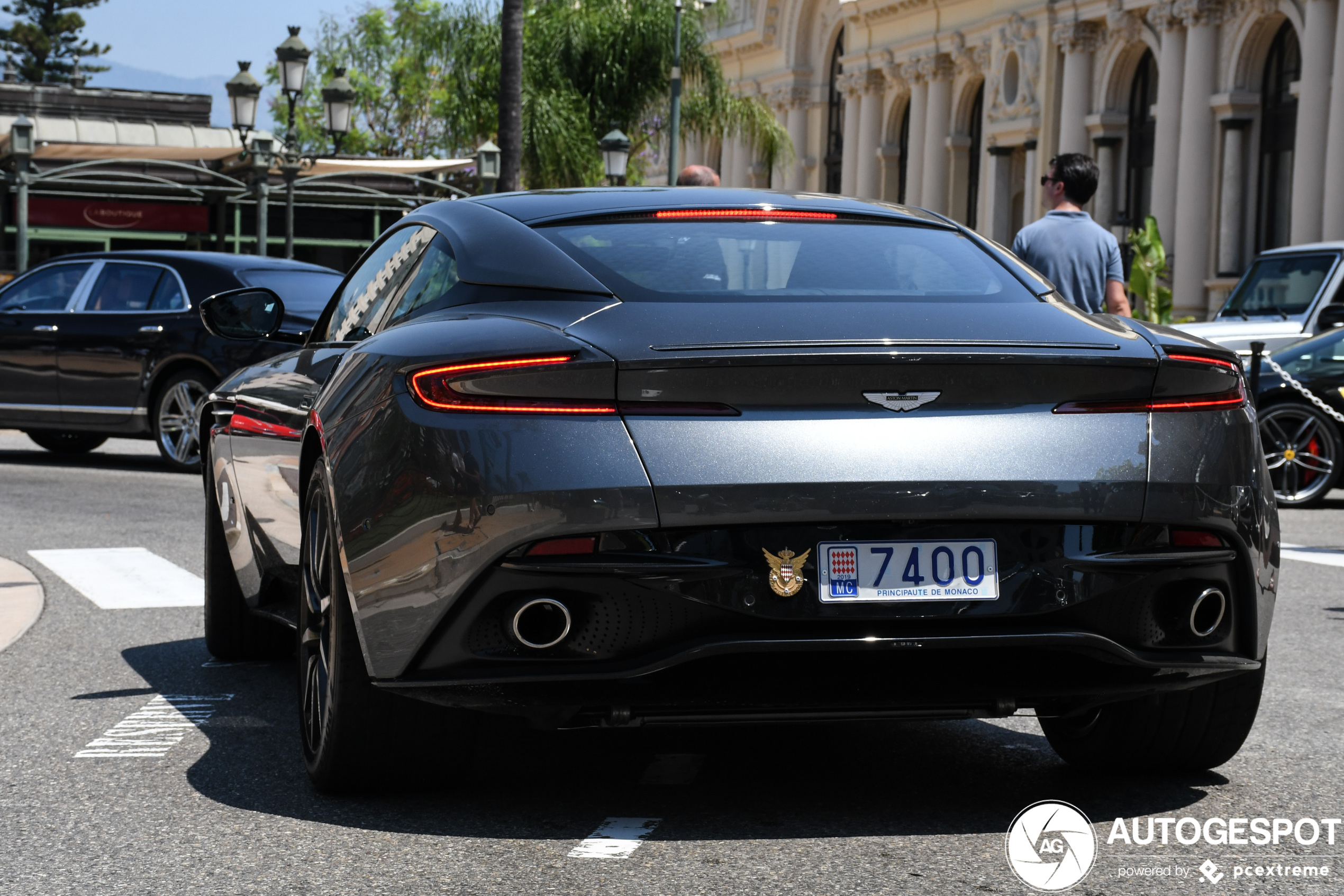 Aston Martin DB11