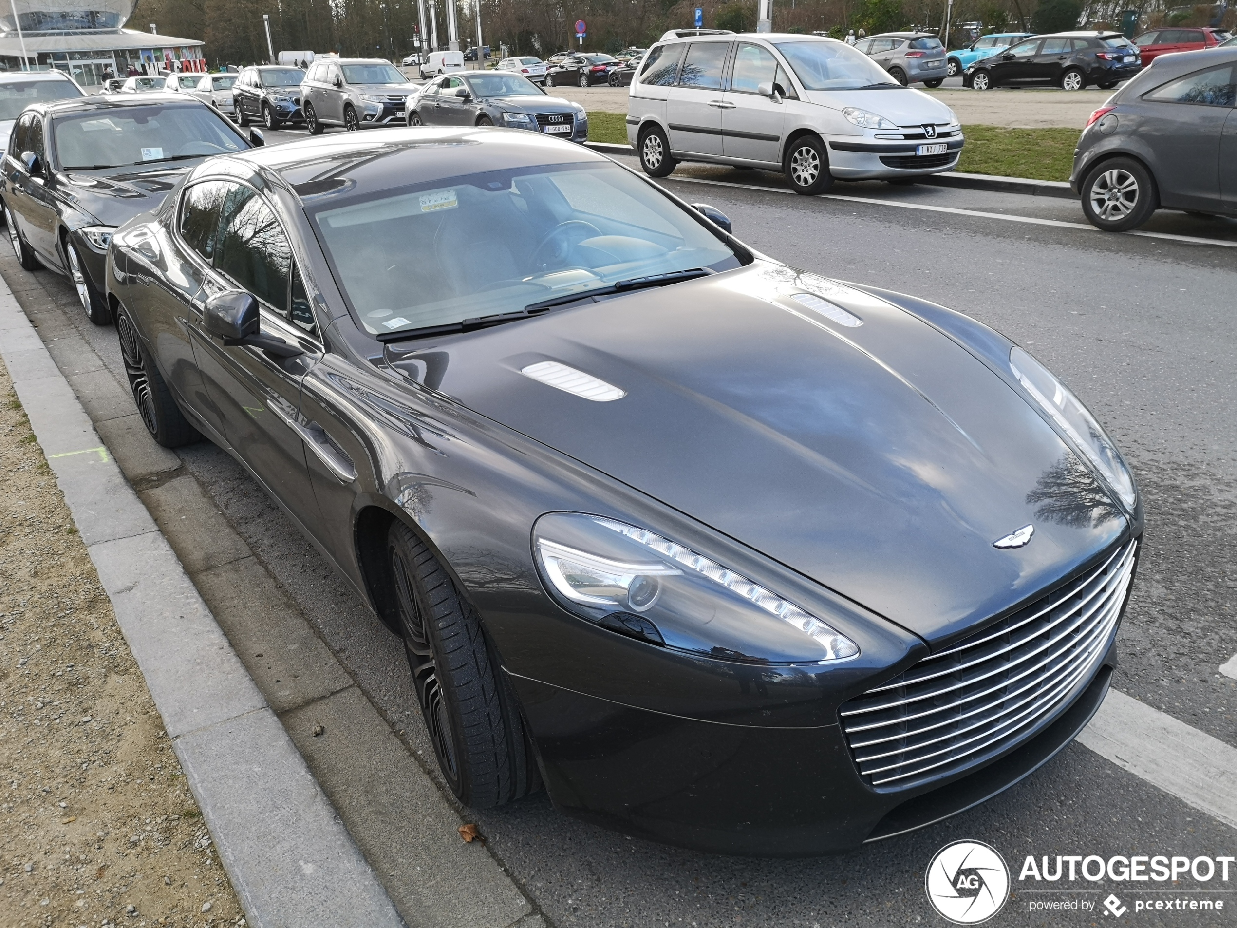 Aston Martin Rapide S heeft een prachtige neus