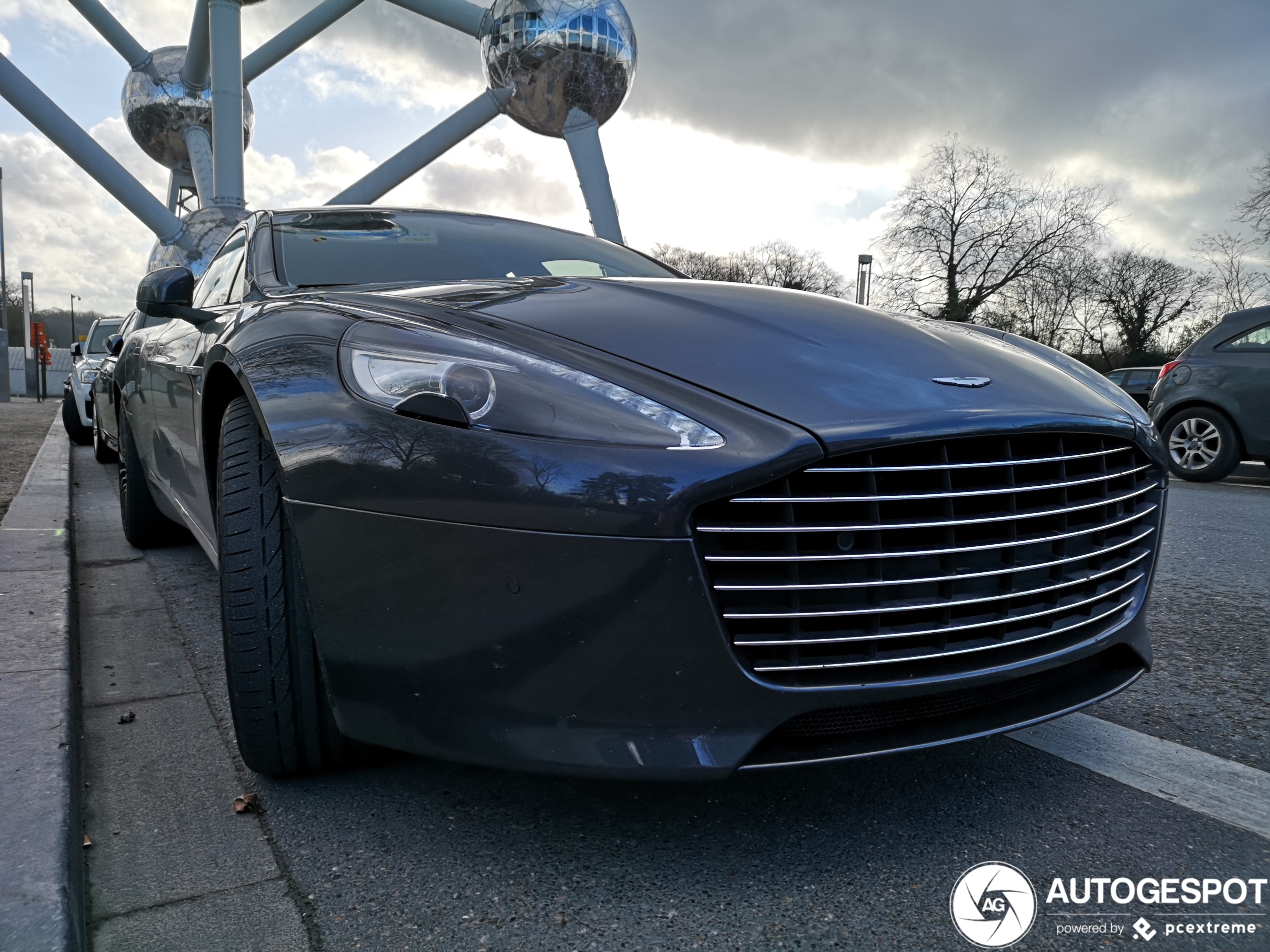 Aston Martin Rapide S heeft een prachtige neus