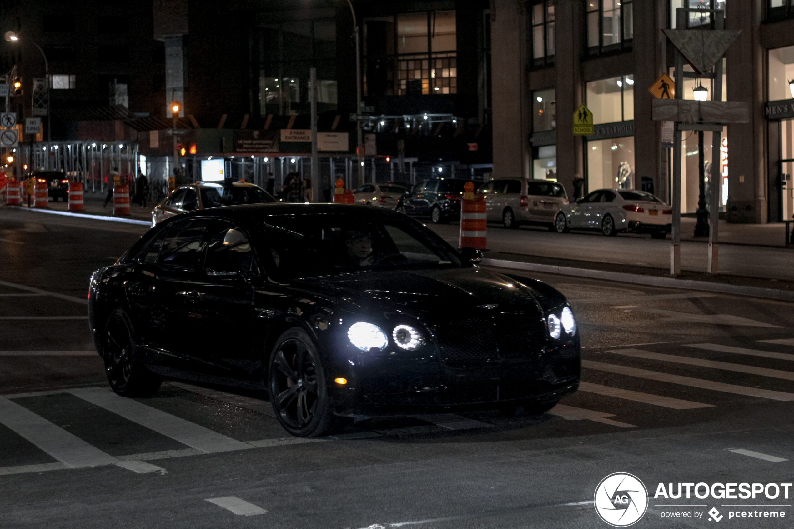 Bentley Flying Spur V8 S