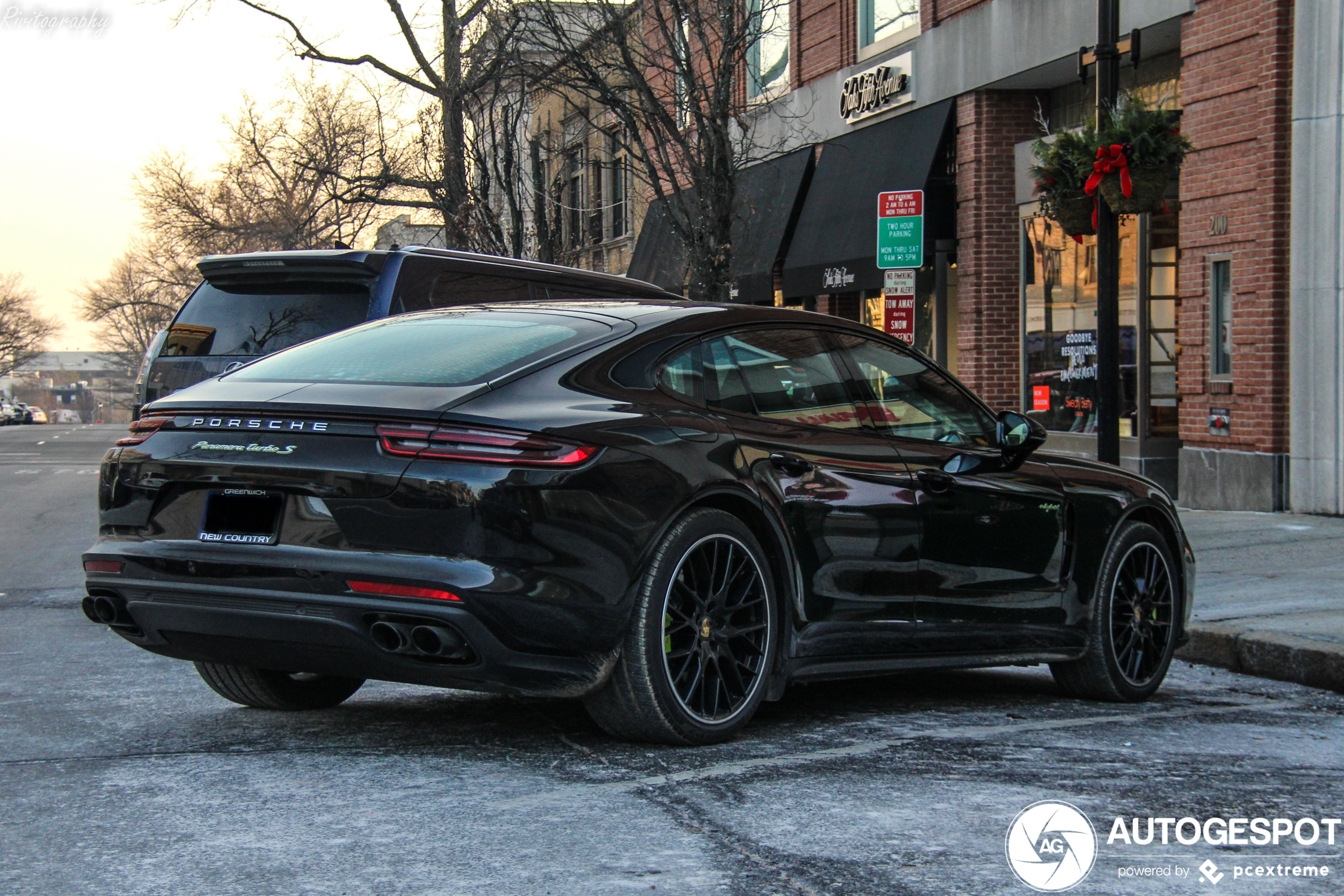 Porsche 971 Panamera Turbo S E-Hybrid