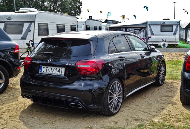 Mercedes-AMG A 45 W176 2015