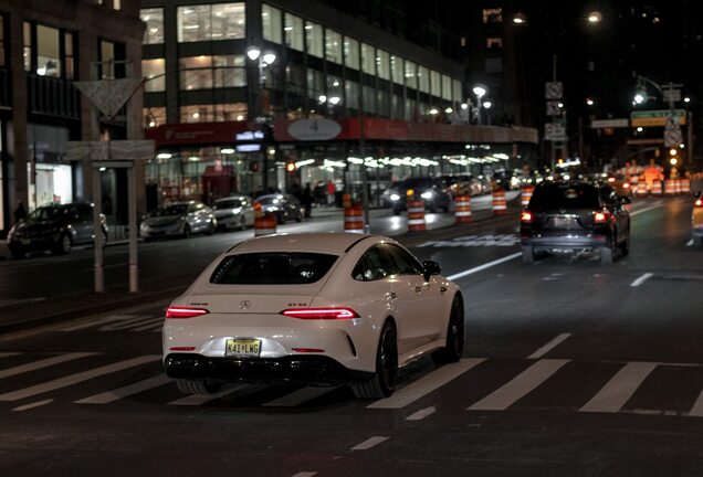 Mercedes-AMG GT 63 X290