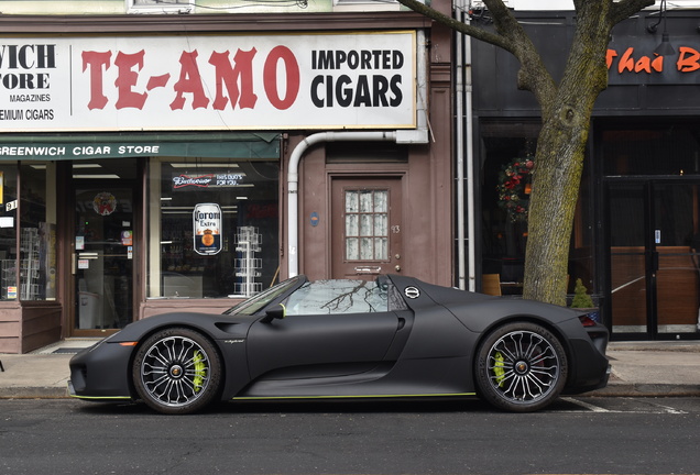 Porsche 918 Spyder Weissach Package