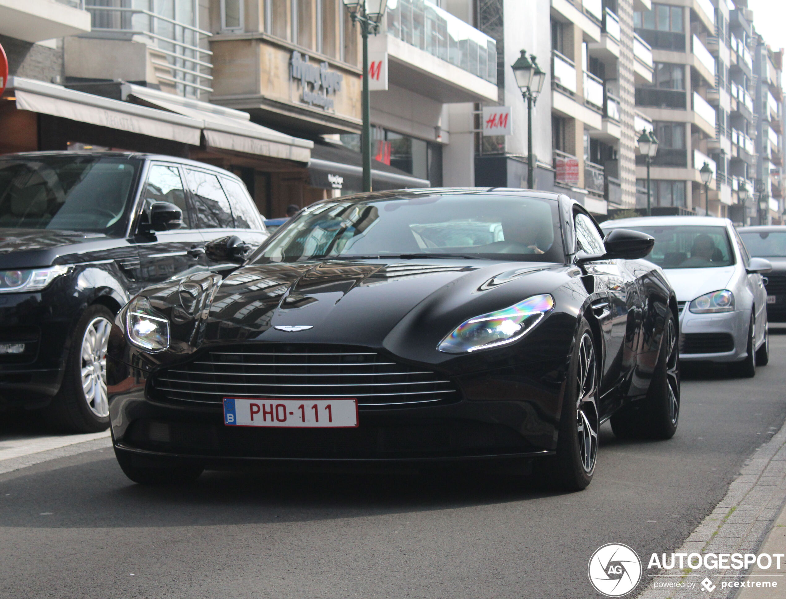 Aston Martin DB11 V8