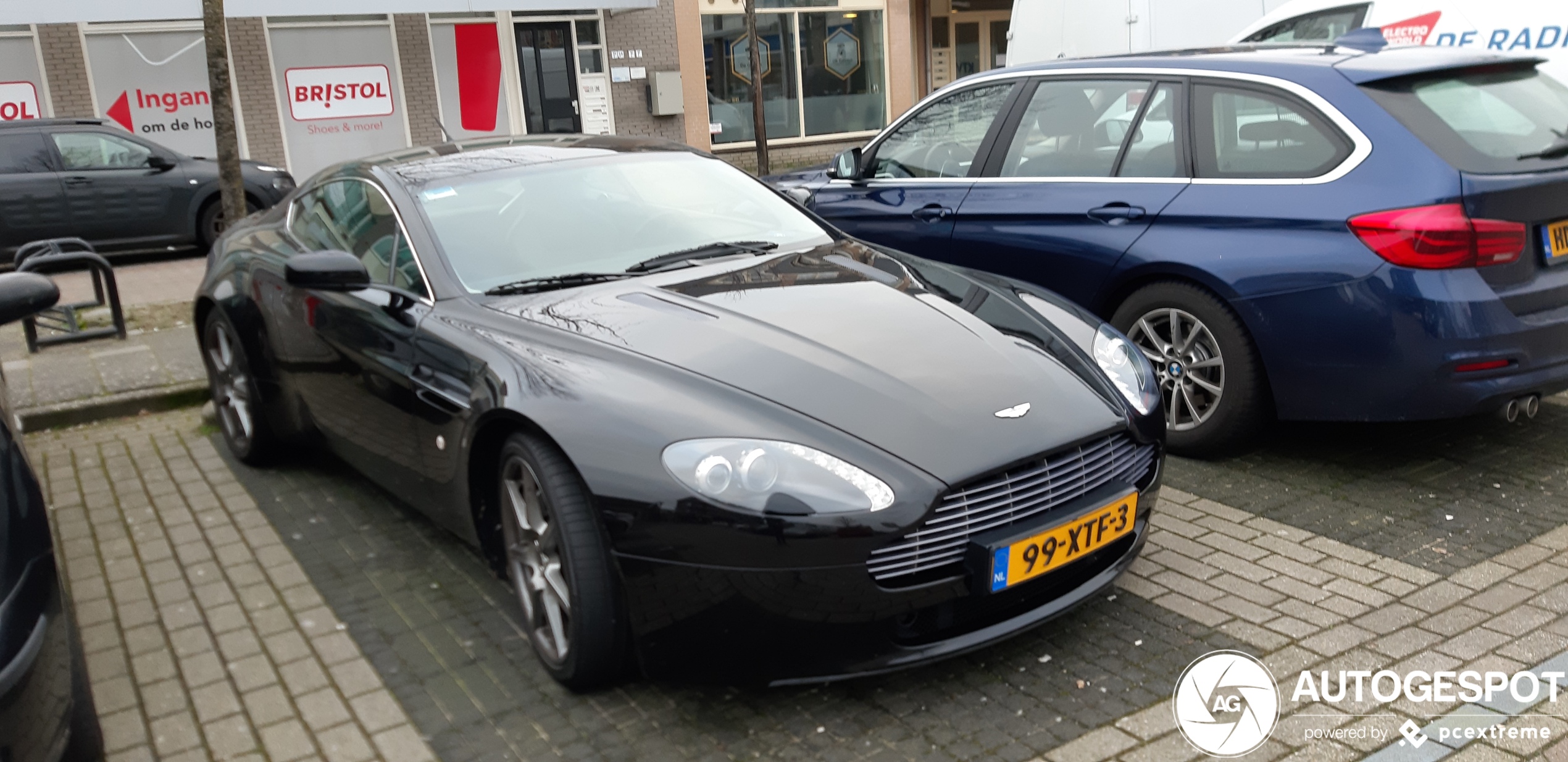 Aston Martin V8 Vantage