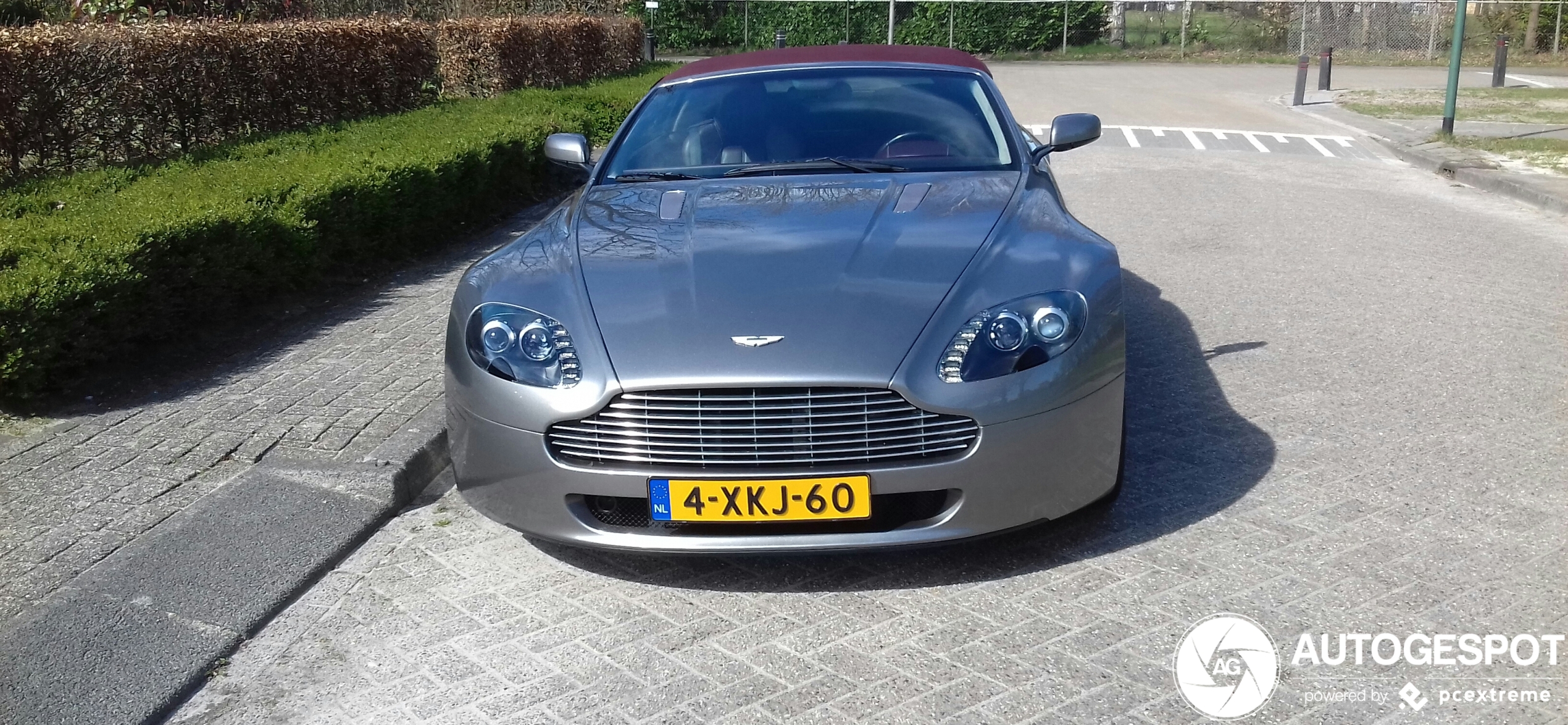 Aston Martin V8 Vantage Roadster