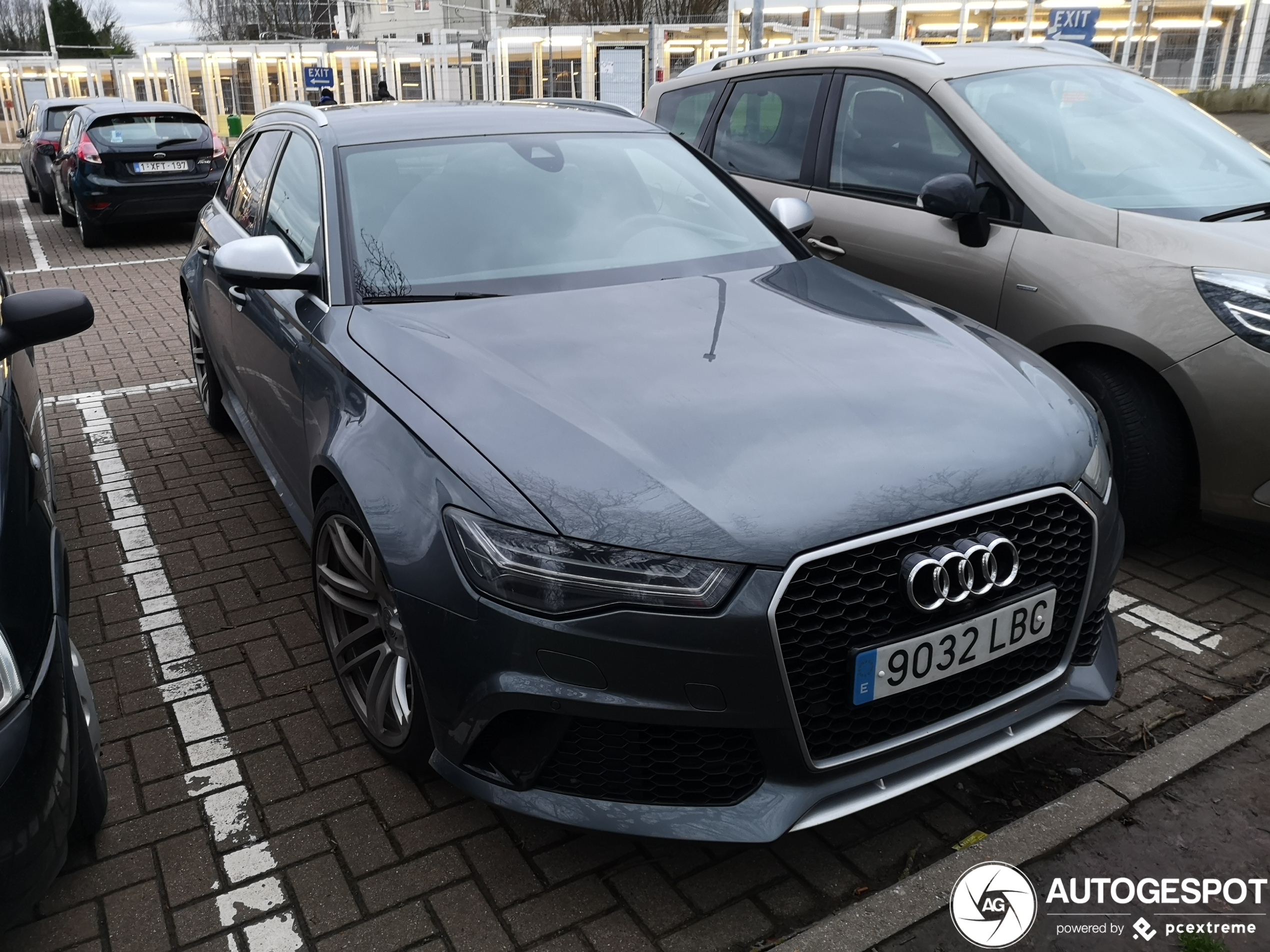 Audi RS6 Avant C7 2015