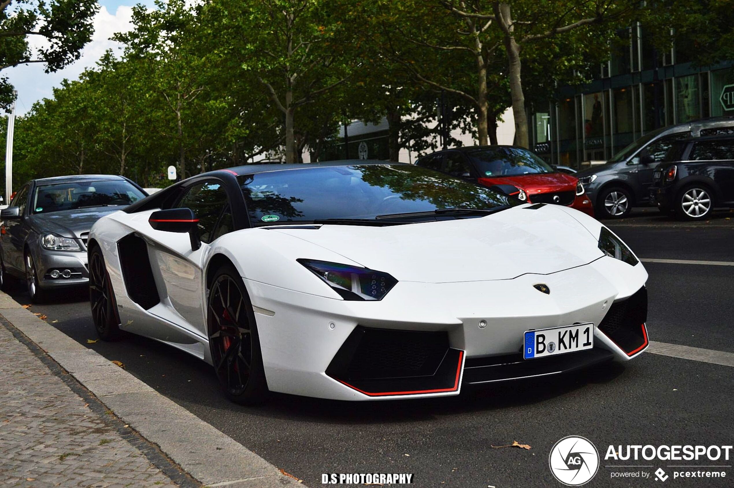 Lamborghini Aventador LP700-4 Pirelli Edition