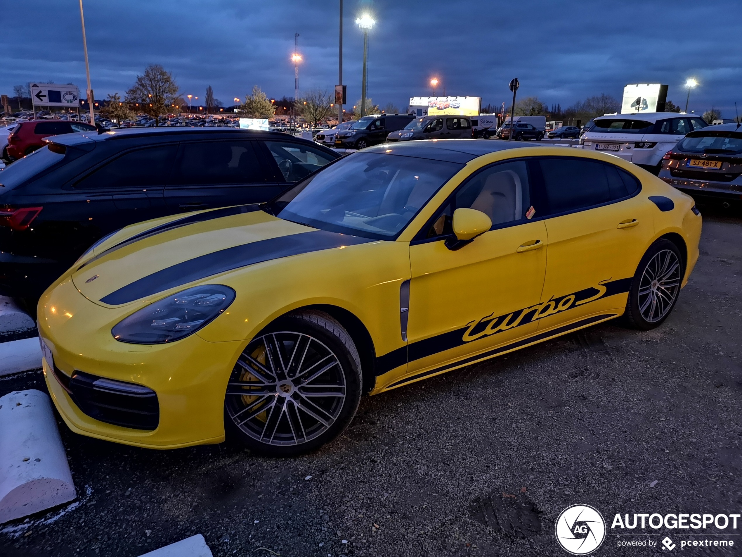 Porsche 971 Panamera Turbo S E-Hybrid