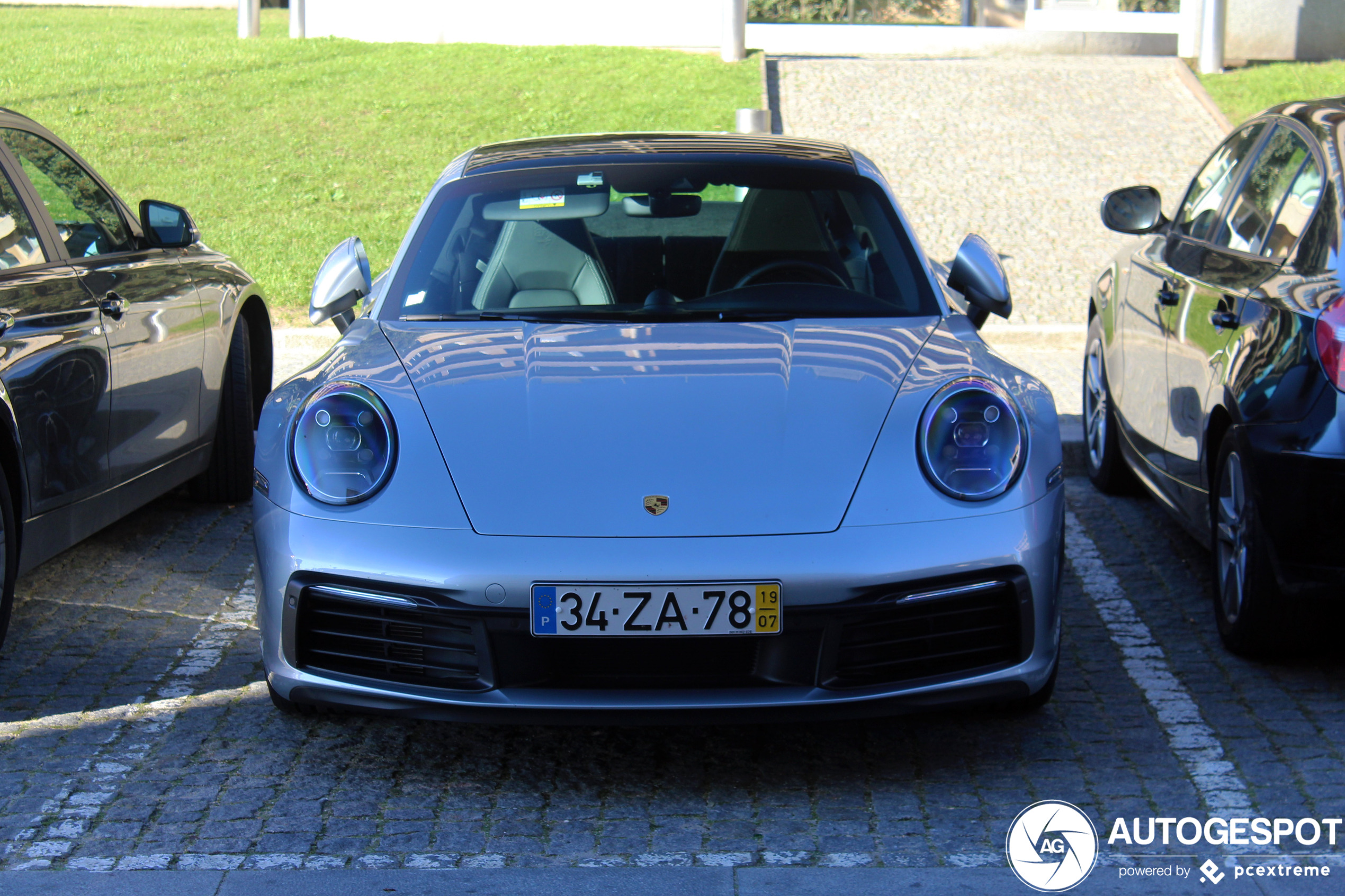 Porsche 992 Carrera 4S