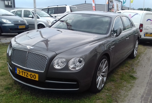 Bentley Flying Spur V8