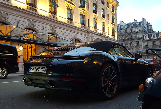 Porsche 992 Carrera 4S Cabriolet