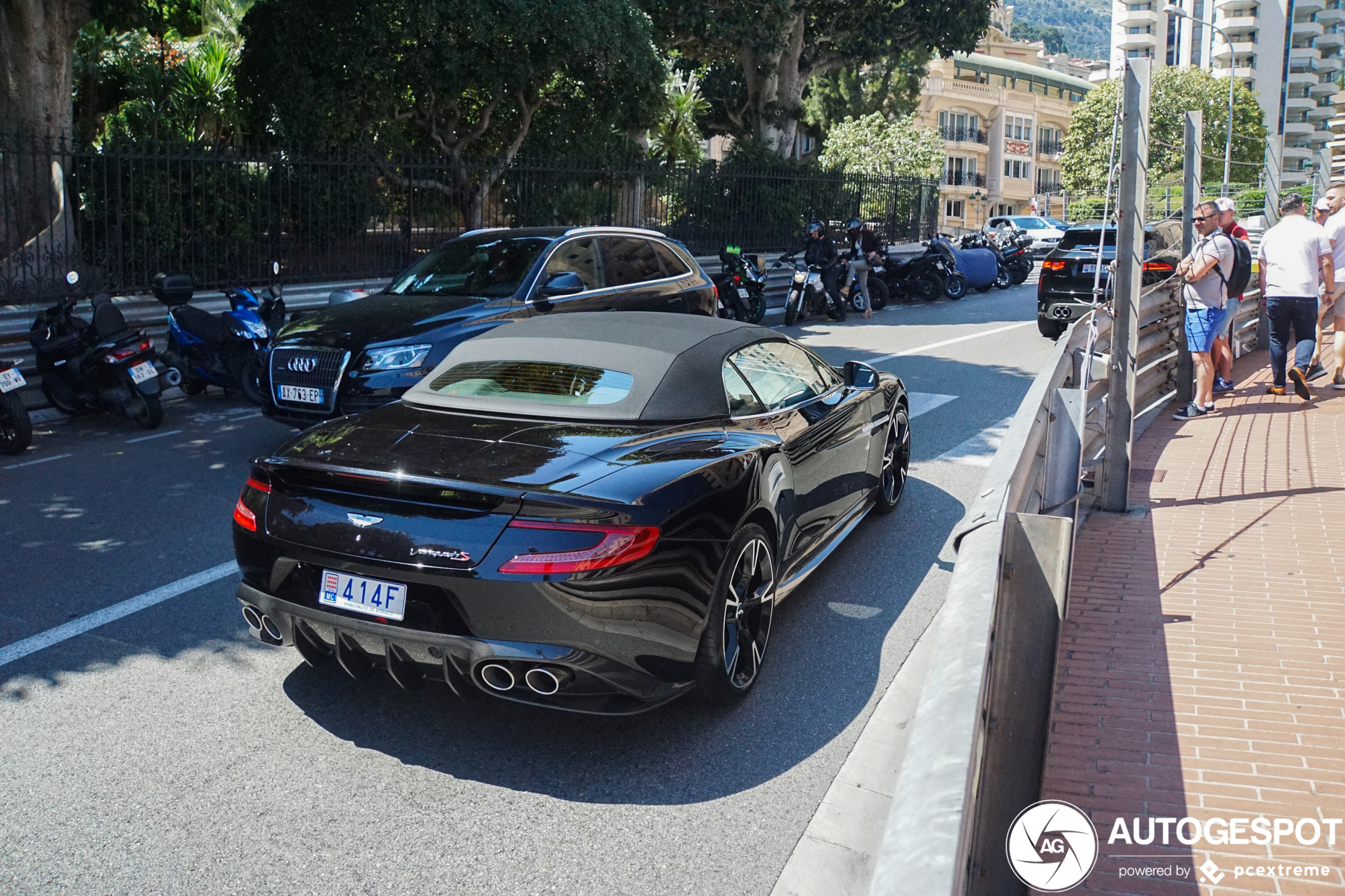 Aston Martin Vanquish S Volante 2017