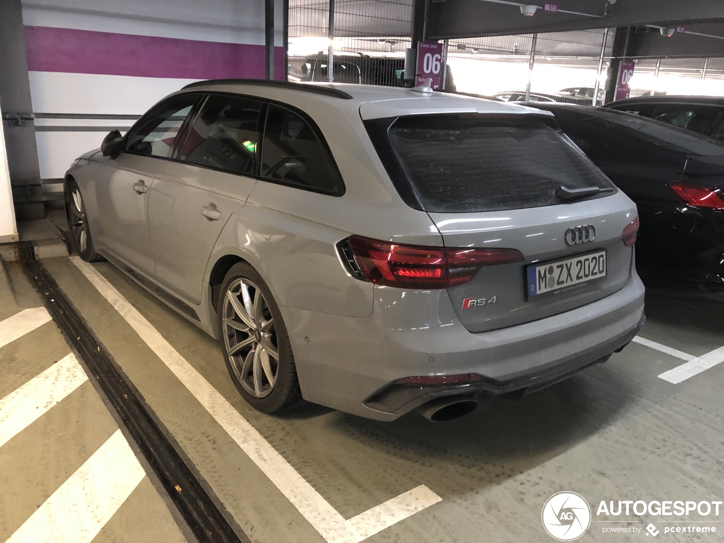 Audi RS4 Avant B9