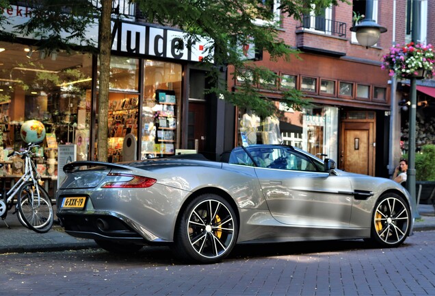 Aston Martin Vanquish Volante