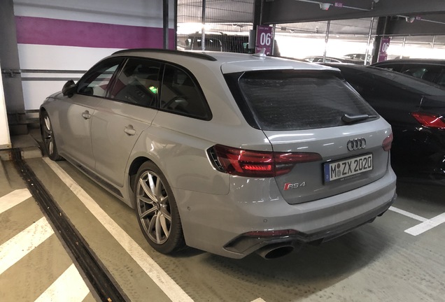 Audi RS4 Avant B9