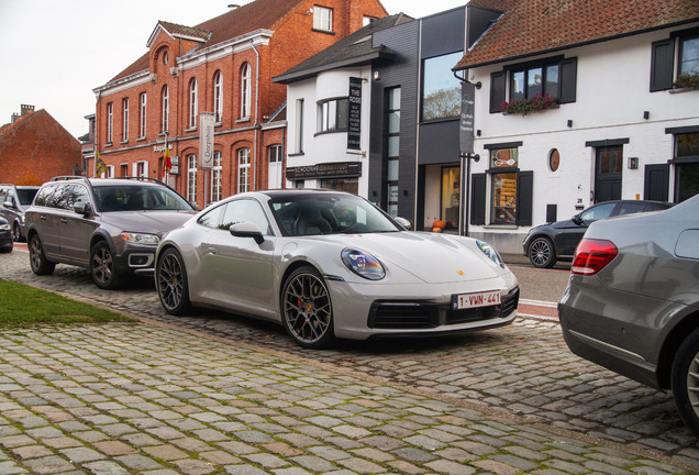 Porsche 992 Carrera 4S