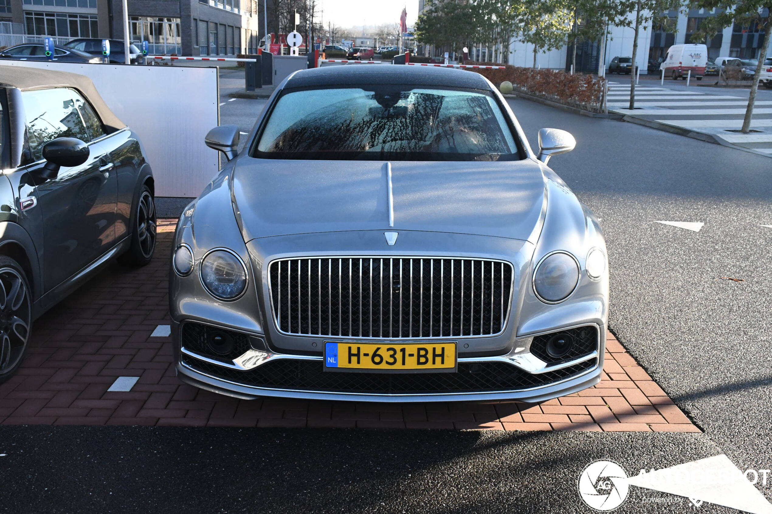 Bentley Flying Spur voor het eerst op Nederlands kenteken gespot