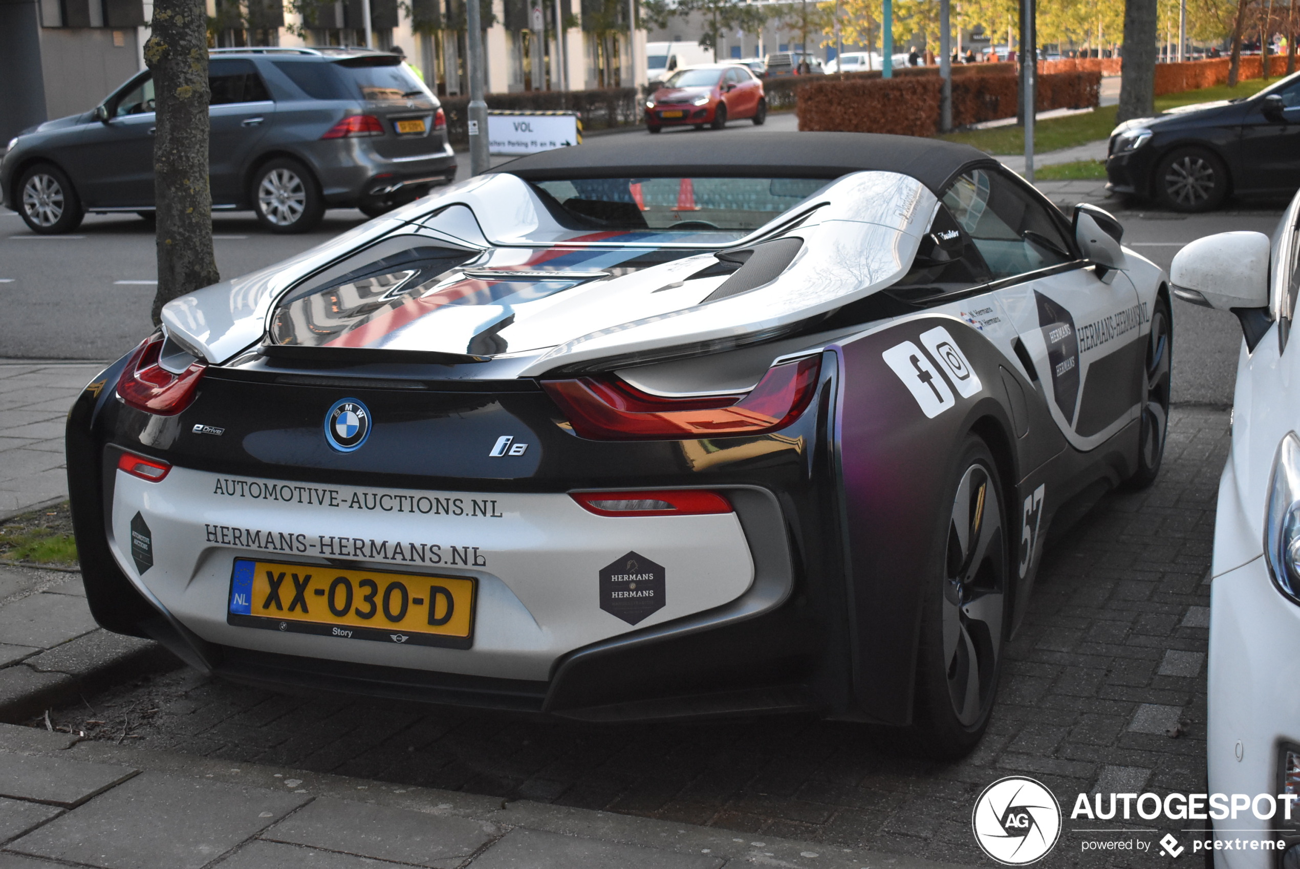 BMW i8 Roadster