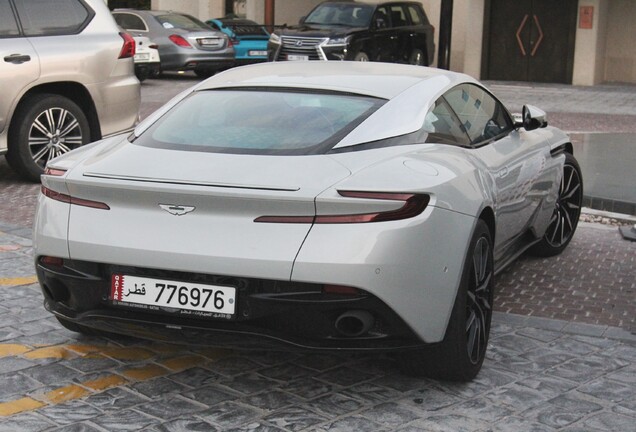 Aston Martin DB11