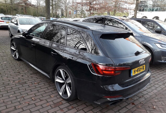 Audi RS4 Avant B9