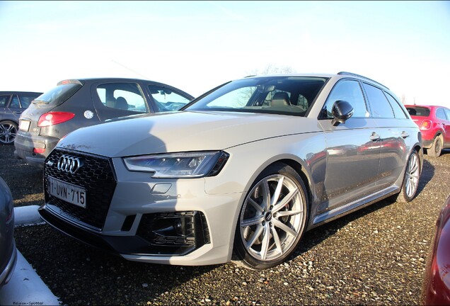 Audi RS4 Avant B9