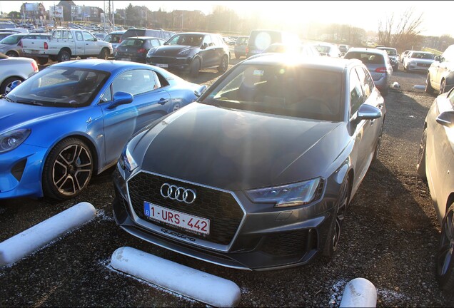 Audi RS4 Avant B9