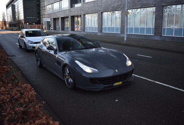 Ferrari GTC4Lusso T