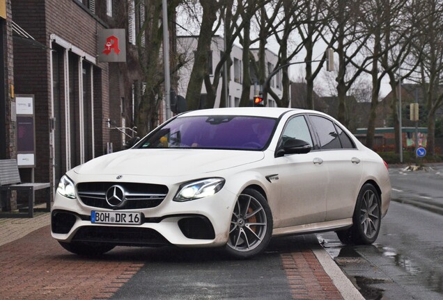 Mercedes-AMG E 63 S W213