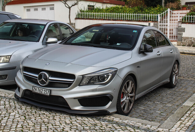 Mercedes-Benz CLA 45 AMG C117