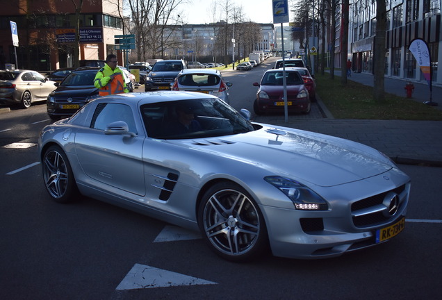 Mercedes-Benz SLS AMG