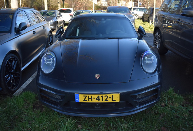 Porsche 992 Carrera 4S