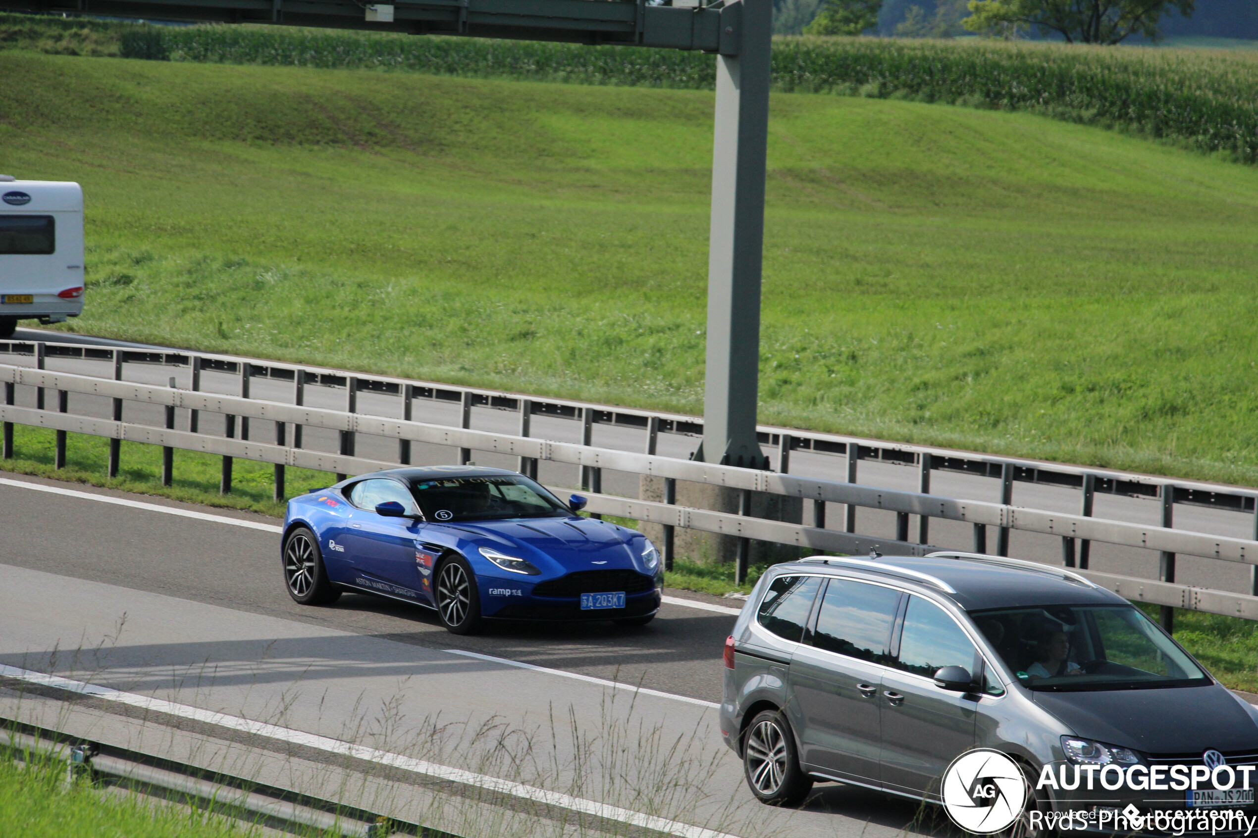 Aston Martin DB11