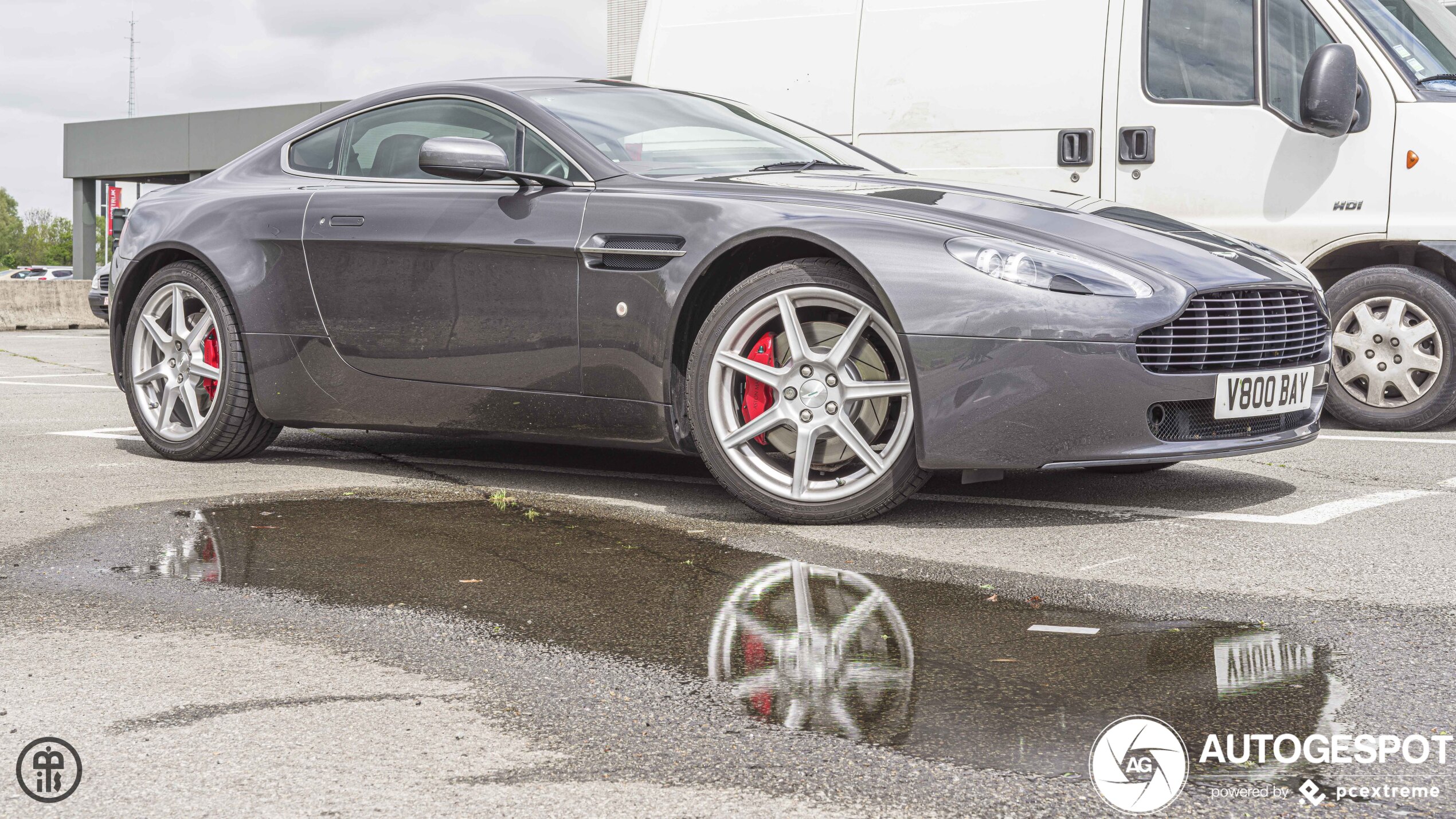 Aston Martin V8 Vantage